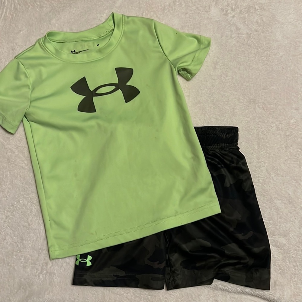 Under armour short set